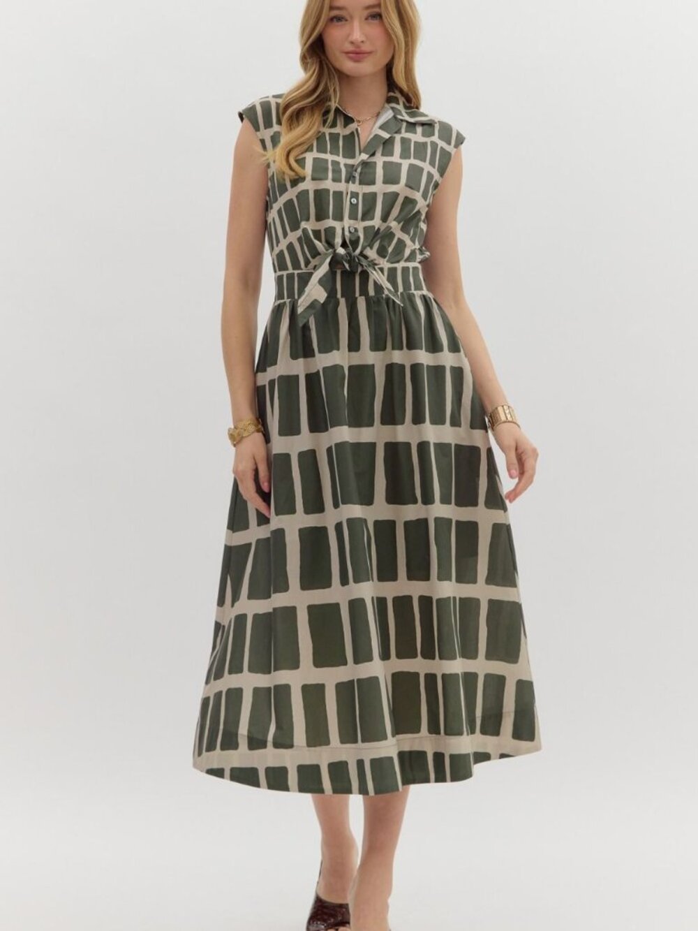 Abstract print sleeveless dress with button down and tie